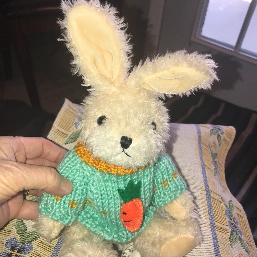 Chrisha Playful Plush 1988 Rabbit
